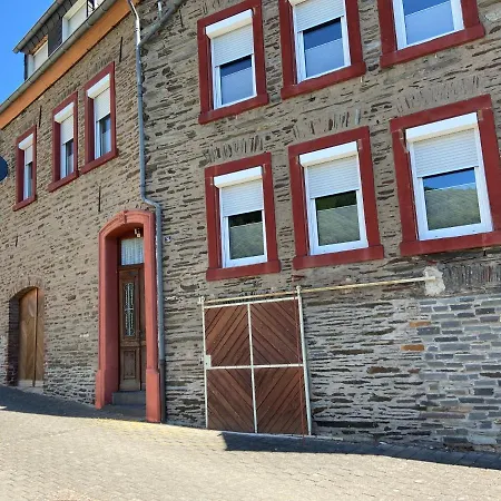 Catlen Apartment
